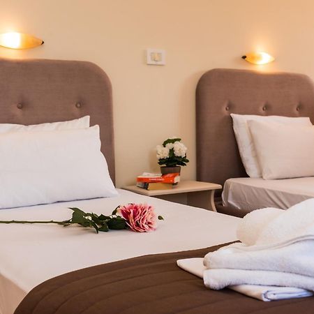 Sole E Mare Family Apartments 티실리비 외부 사진