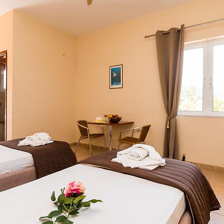 Sole E Mare Family Apartments 티실리비 외부 사진