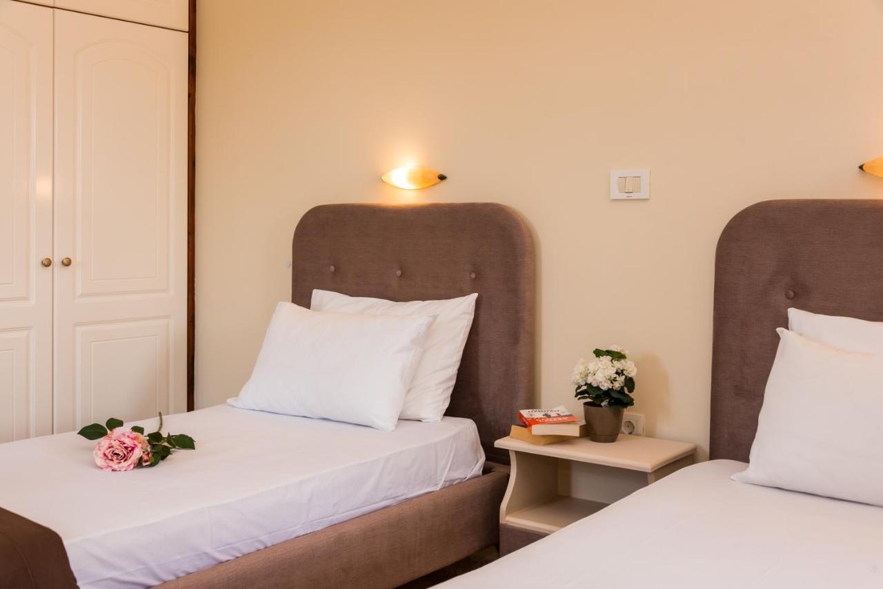 Sole E Mare Family Apartments 티실리비 외부 사진