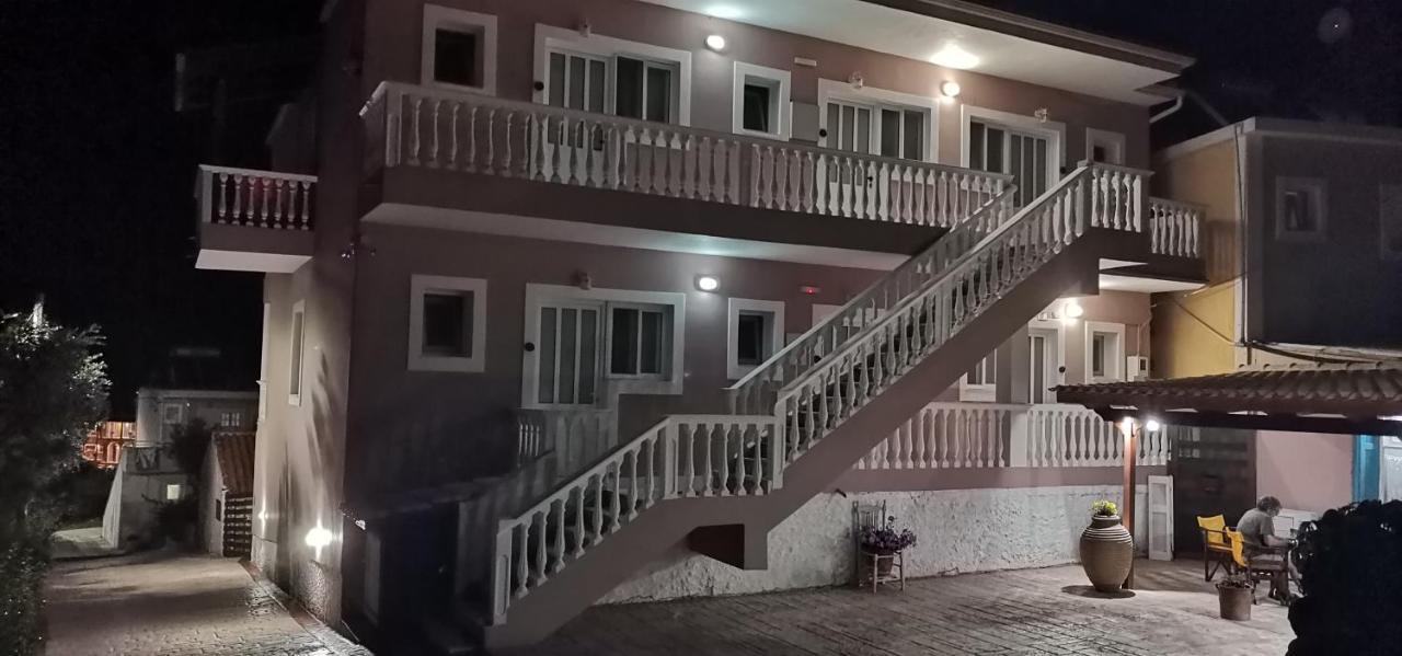 Sole E Mare Family Apartments 티실리비 외부 사진